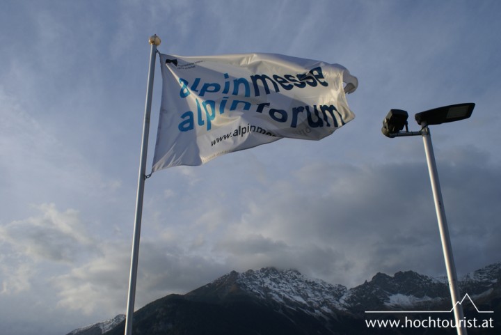 Innsbruck und die Hohe Warte im Hintergrund heißen die BesucherInnen willkommen.